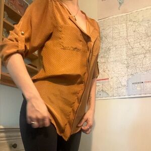 Good as gold! H&M, size small, lightly worn